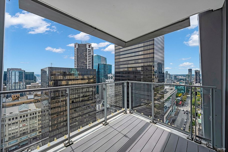 2405 667 Howe Street Vancouver, BC - 11