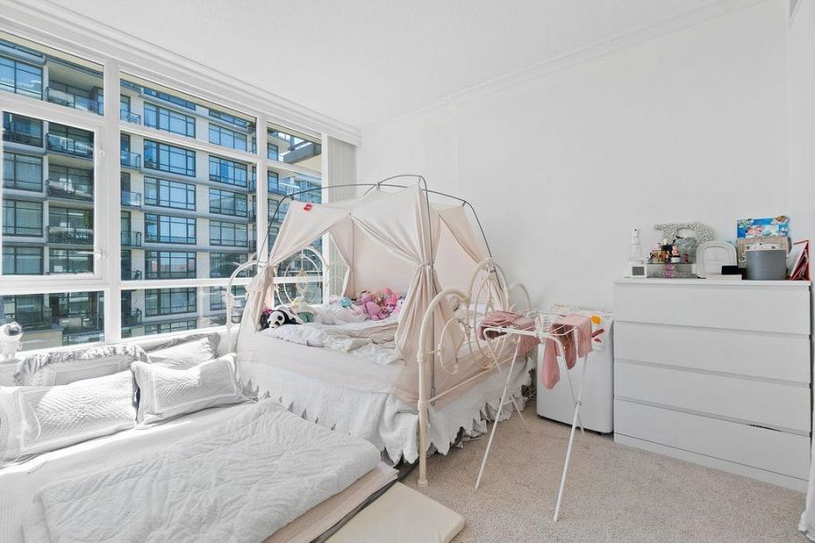 602 162 Victory Ship Way North Vancouver, BC - 11