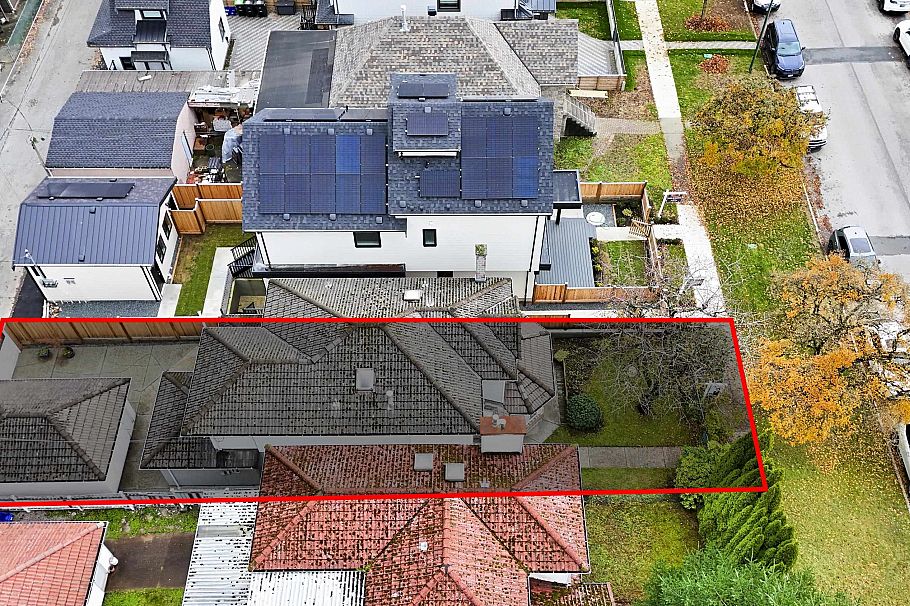 2915 Charles Street Vancouver, BC - 32