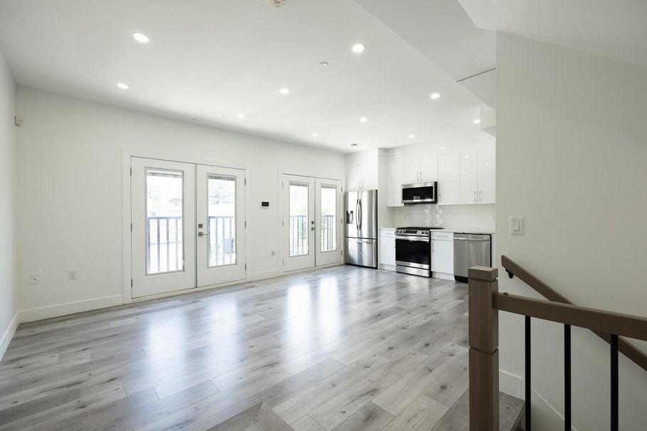 5140 Slocan Street Vancouver, BC - 5