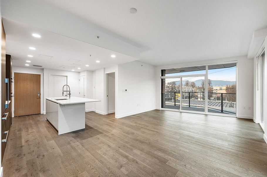 302 2888 Arbutus Street Vancouver, BC - 4