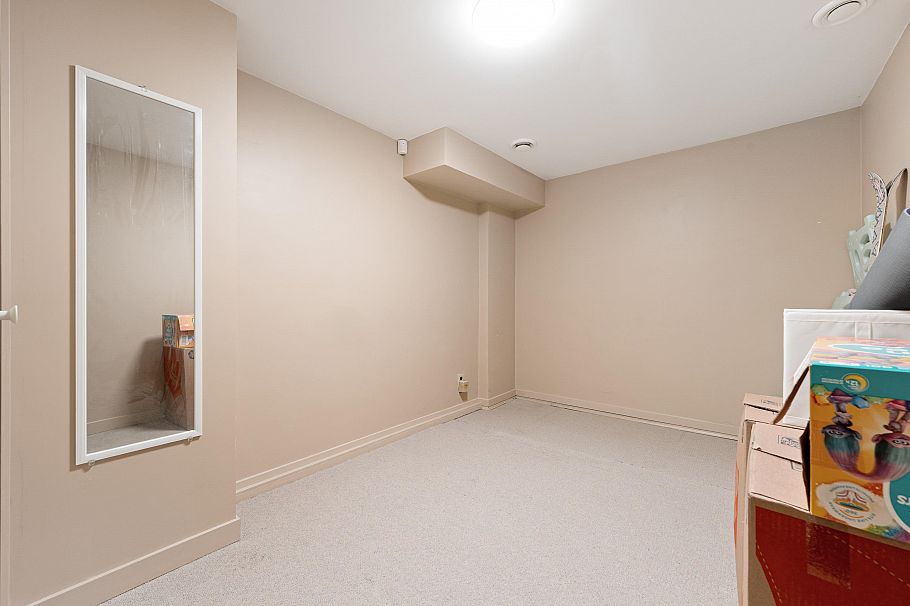 3535 W 47th Avenue Vancouver, BC - 28