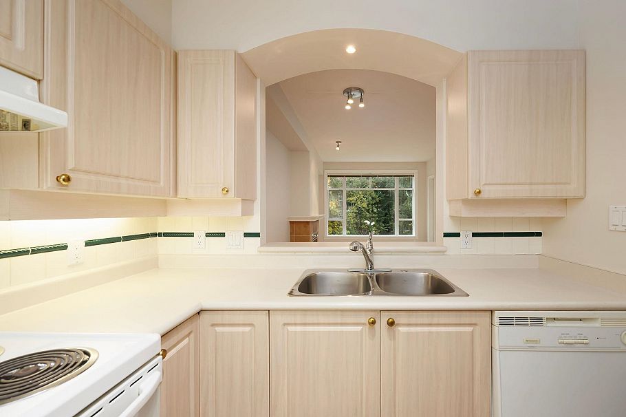 420 3600 WINDCREST DRIVE, North Vancouver BC V7G 2S5 North Vancouver, BC - 11