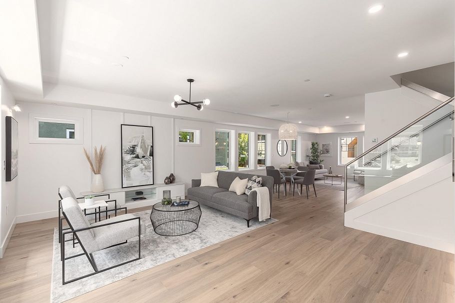 1141 W 33rd Avenue Vancouver, BC - 2