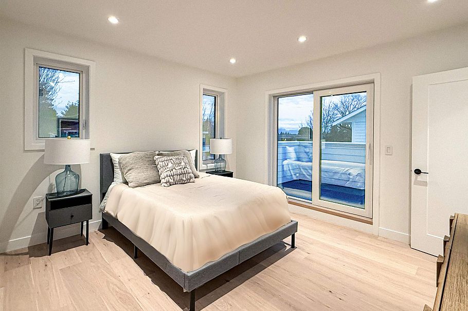 1016 W 52nd Avenue Vancouver, BC - 9