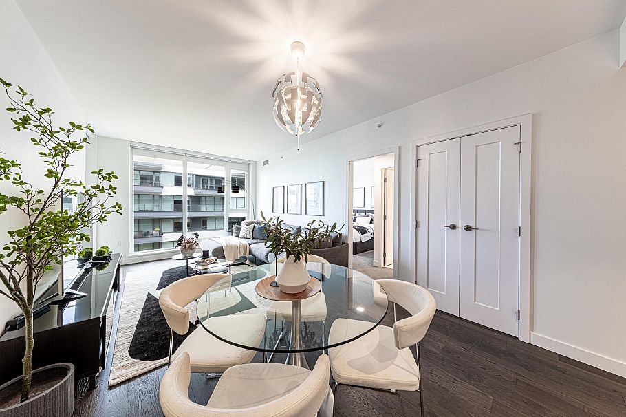 902 3331 No. 3 Road Richmond, BC - 6