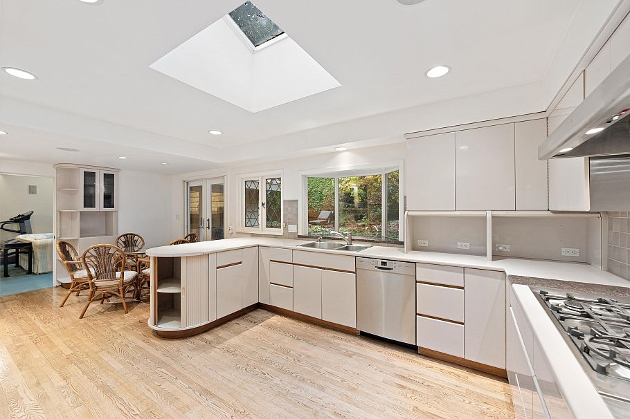 3535 W 47th Avenue Vancouver, BC - 12