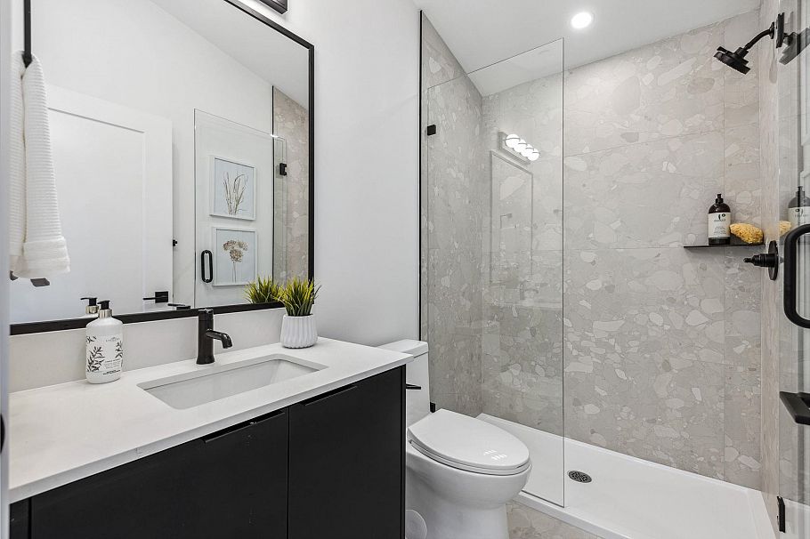 3381 Victoria Drive Vancouver, BC - 22