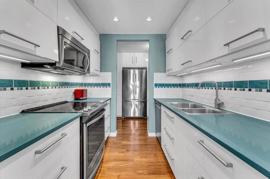 303 966 W 14th Avenue Vancouver, BC - 13