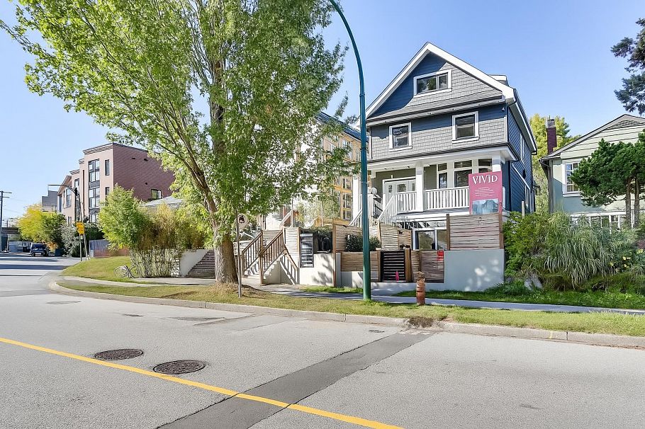 3381 Victoria Drive Vancouver, BC - 38