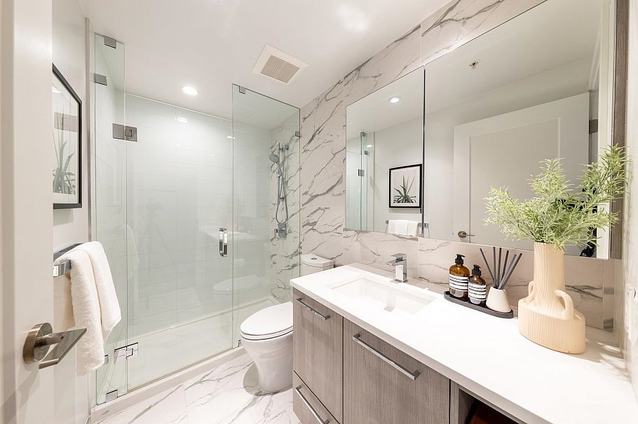 902 3331 No. 3 Road Richmond, BC - 21