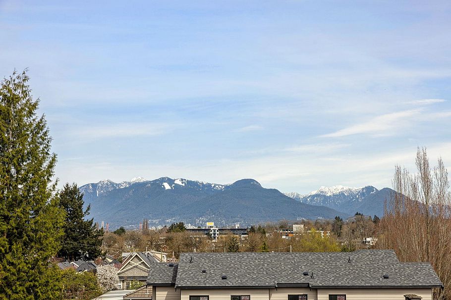 3381 Victoria Drive Vancouver, BC - 29