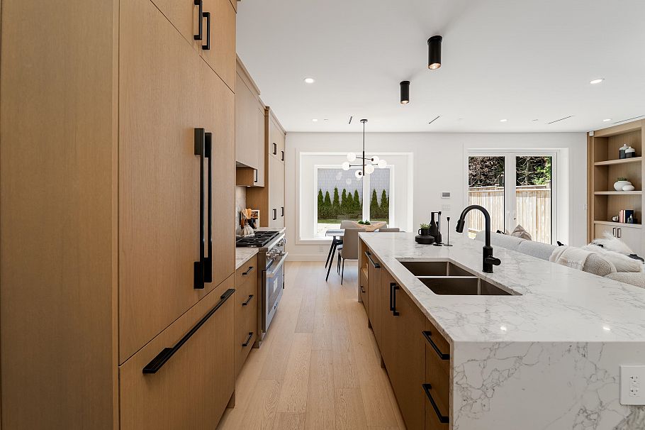 968 W 17th Avenue Vancouver, BC - 6