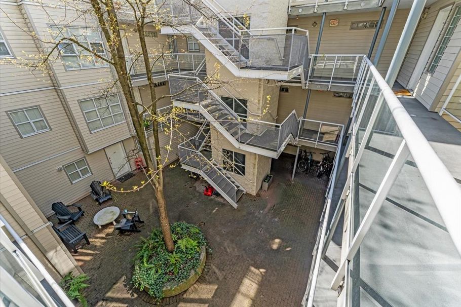 303 966 W 14th Avenue Vancouver, BC - 21