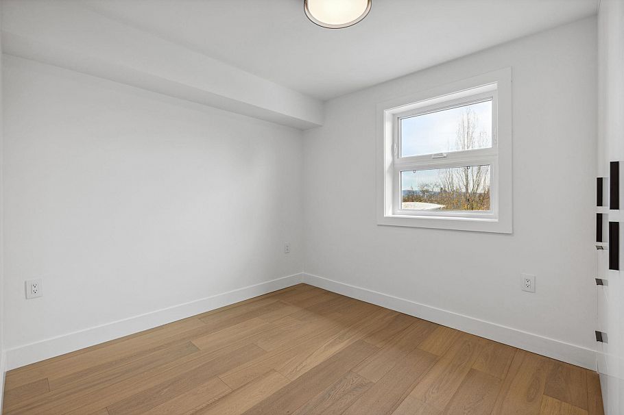 3381 Victoria Drive Vancouver, BC - 31