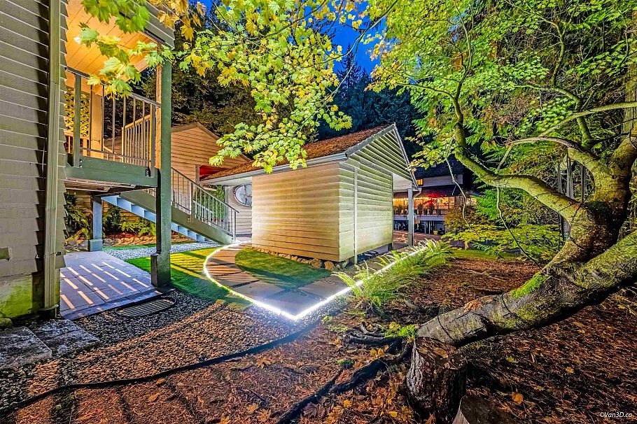 867 Frederick Road North Vancouver, BC - 11