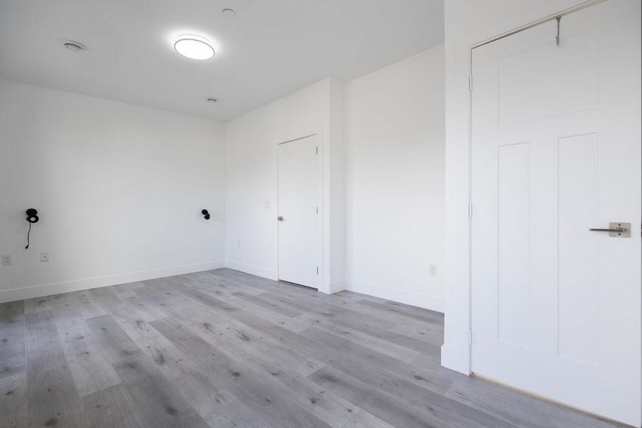 5140 Slocan Street Vancouver, BC - 9