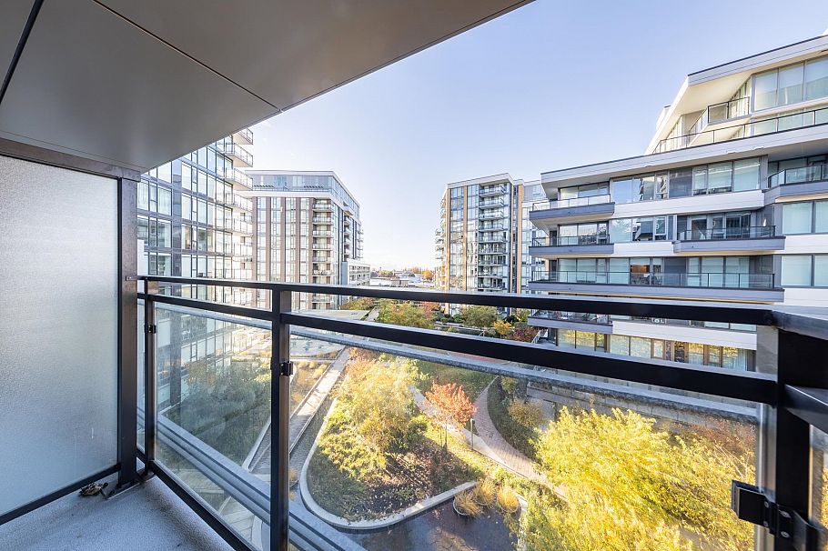 902 3331 No. 3 Road Richmond, BC - 27