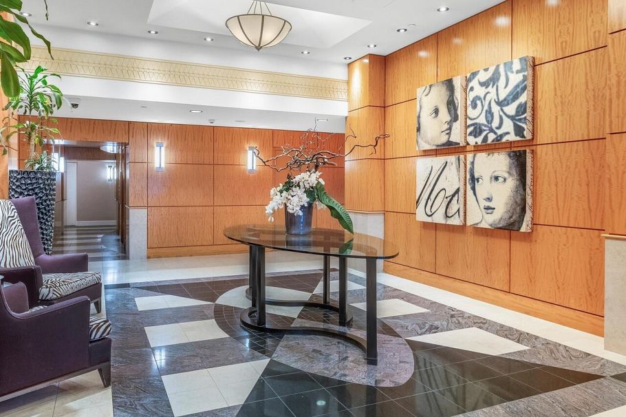 18C 139 Drake Street Vancouver, BC - 19