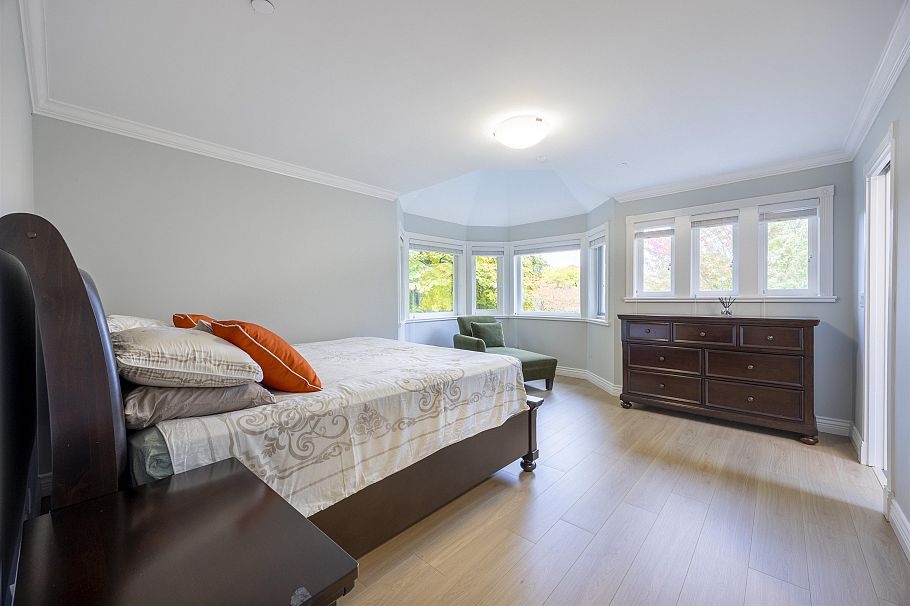 4203 W 14th Avenue Vancouver, BC - 18