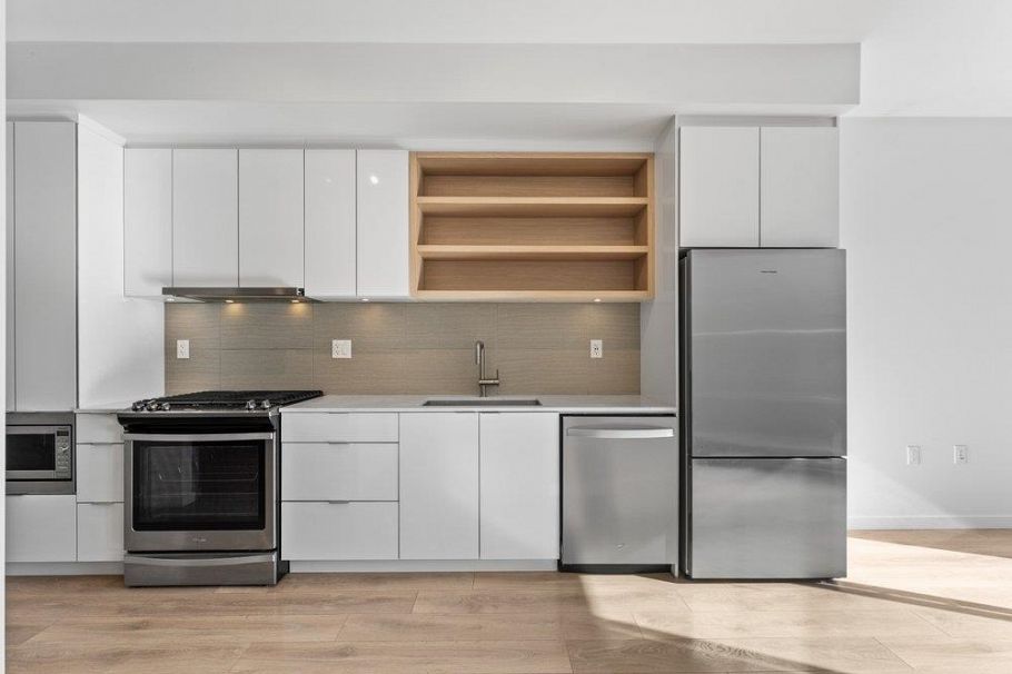 509 725 Marine Drive North Vancouver, BC - 4