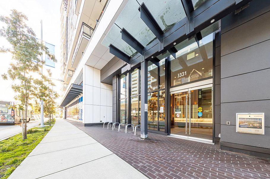 902 3331 No. 3 Road Richmond, BC - 24