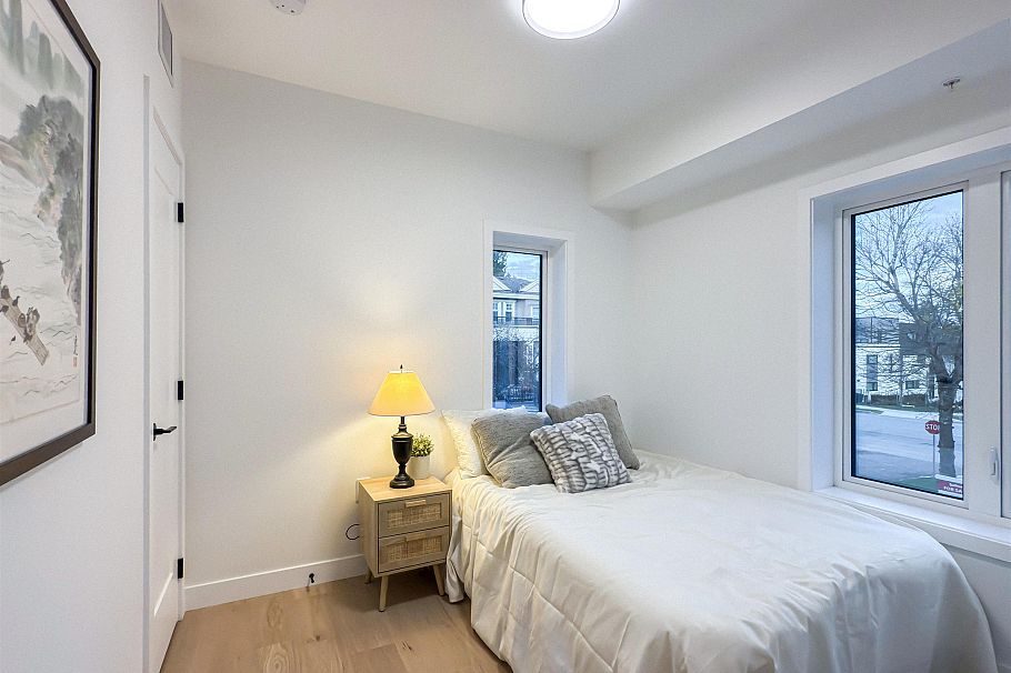 1016 W 52nd Avenue Vancouver, BC - 6