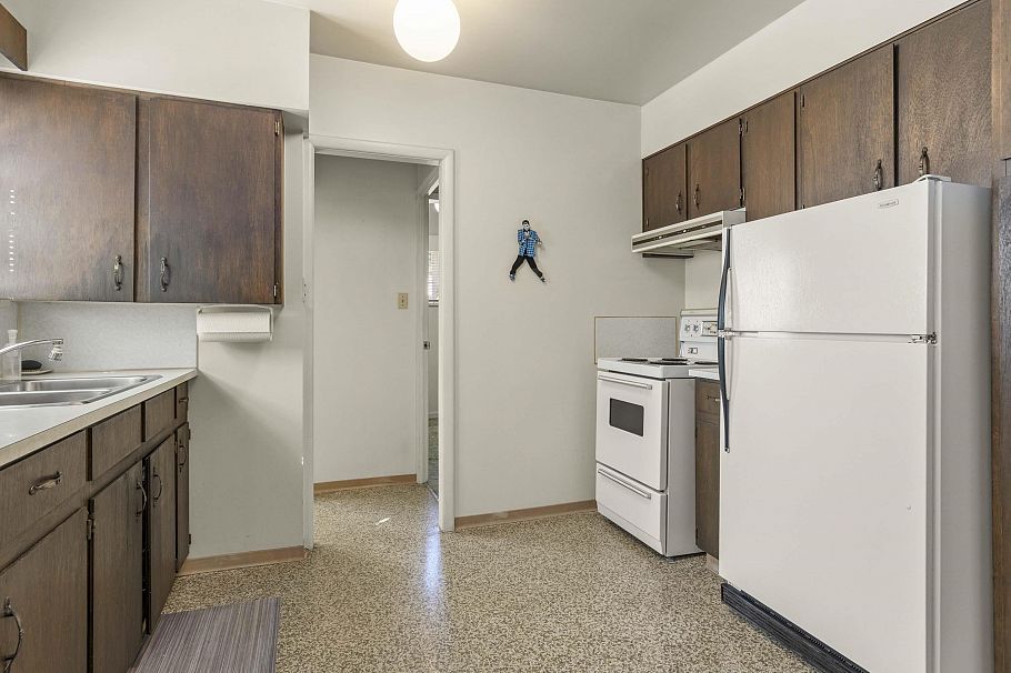 2015 W 13th Avenue Vancouver, BC - 7