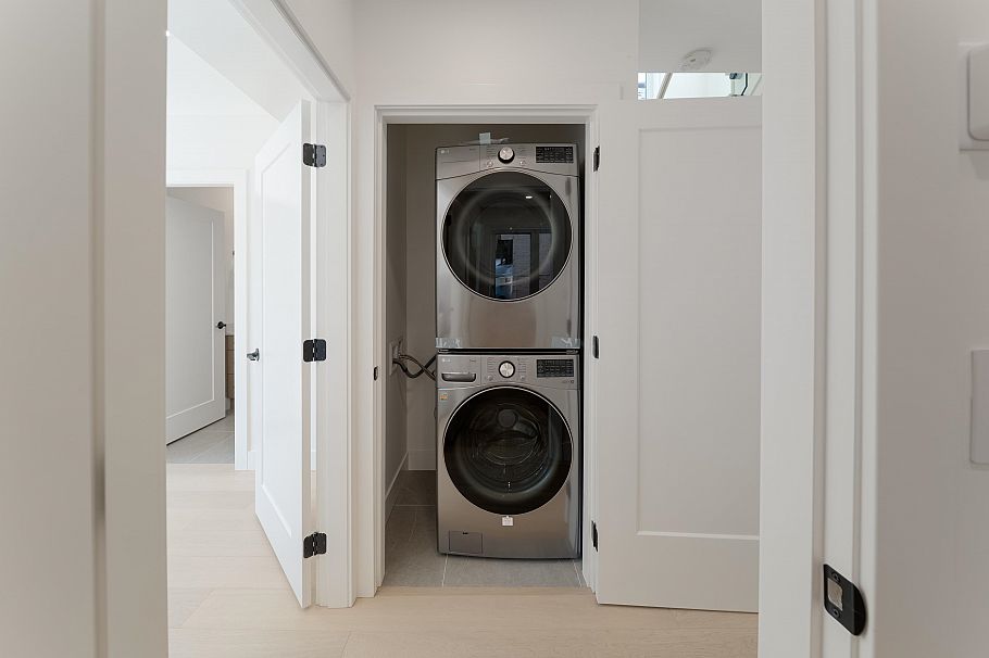 968 W 17th Avenue Vancouver, BC - 18