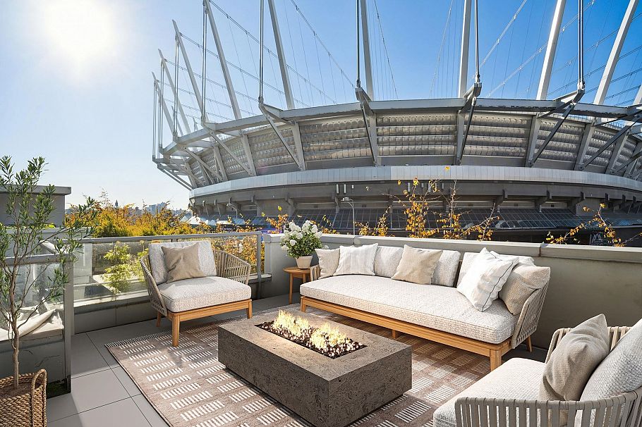 698 Citadel Parade Vancouver, BC - 2