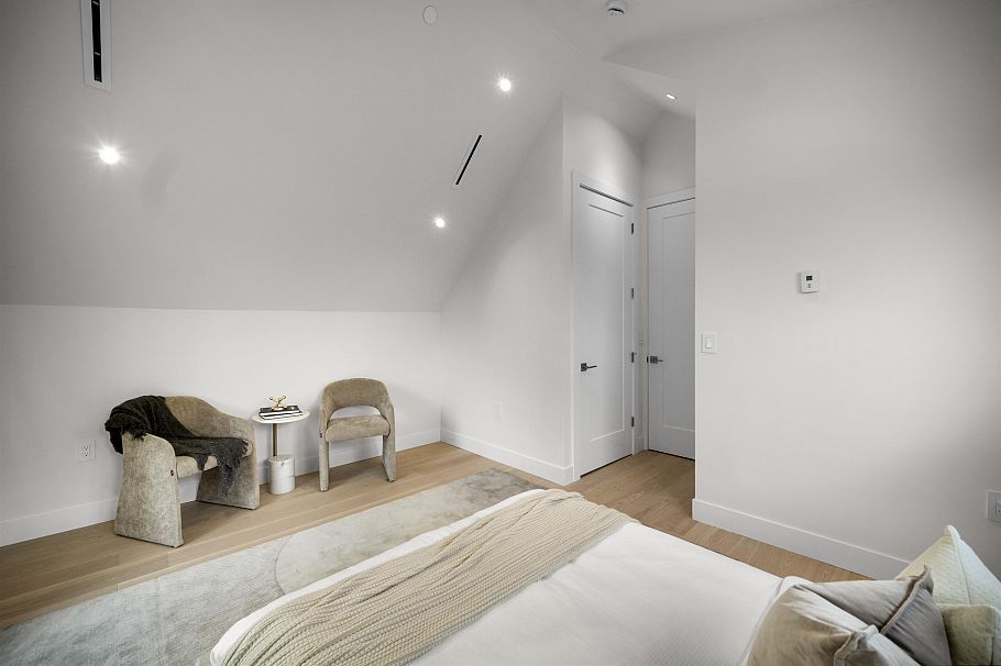 4681 Argyle Street Vancouver, BC - 13