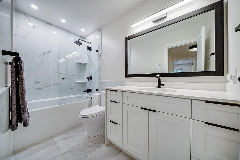 867 Frederick Road North Vancouver, BC - 28