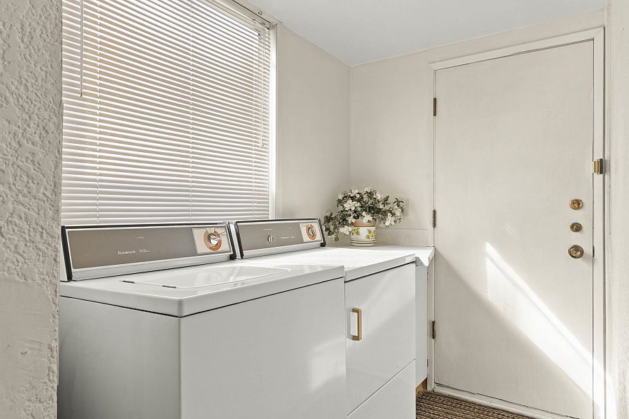 2015 W 13th Avenue Vancouver, BC - 6