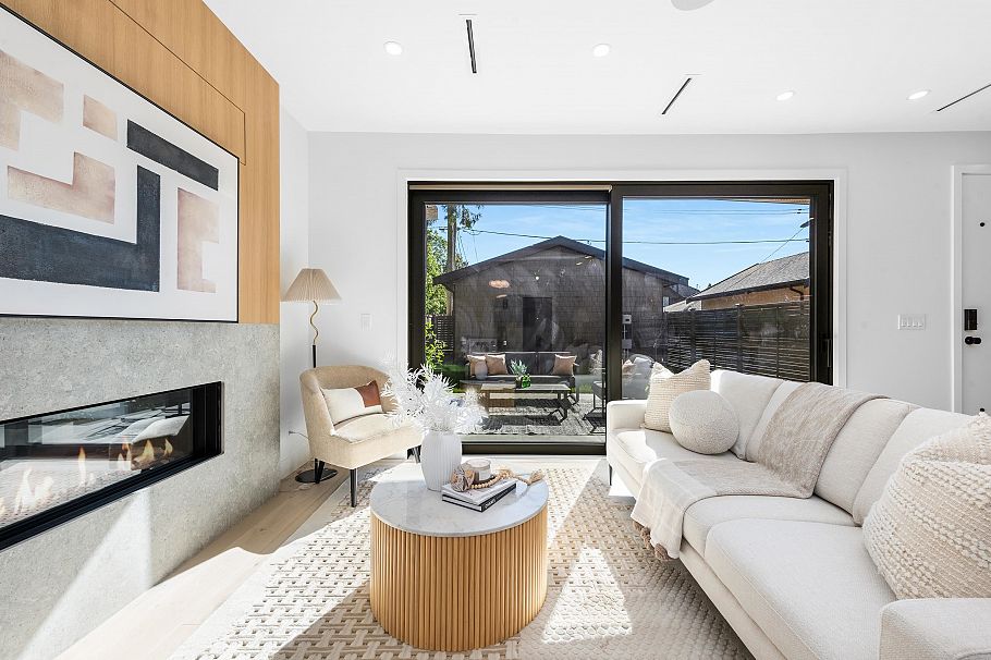 2 2626 W 41st Avenue Vancouver, BC - 3