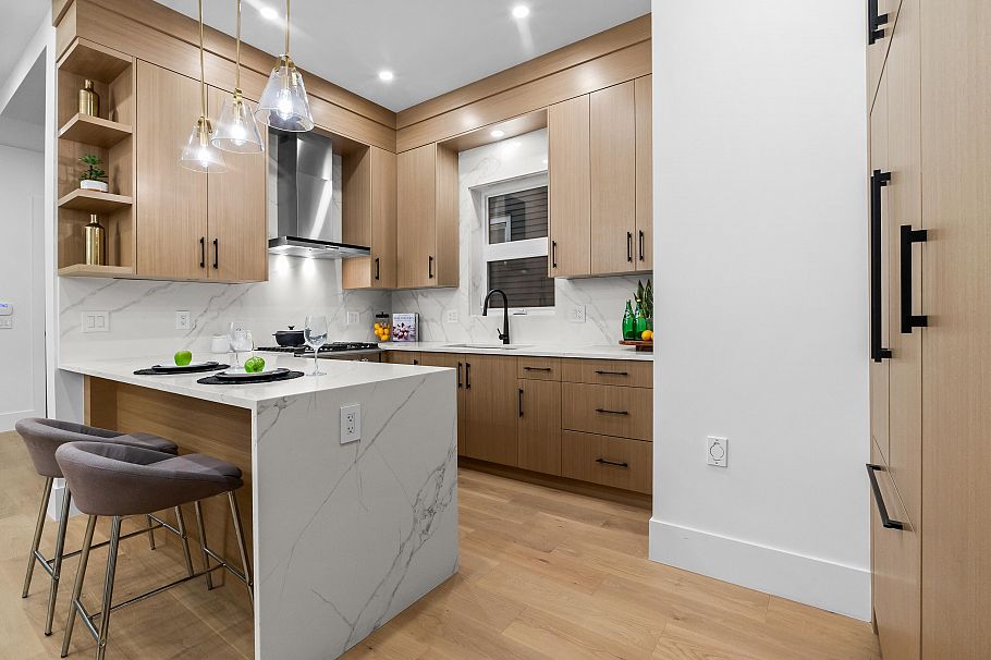 1 1166 E 11th Avenue Vancouver, BC - 18