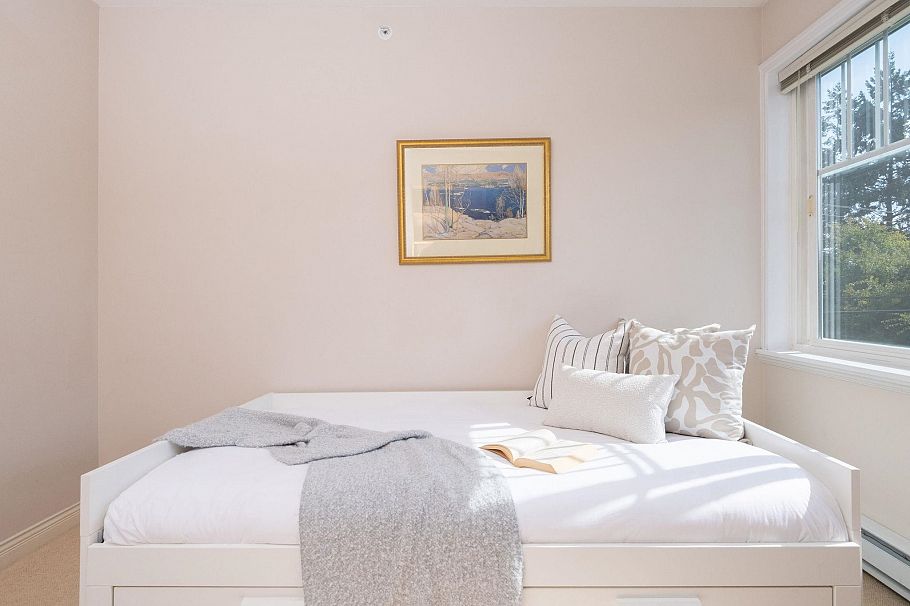 651 St. Andrews Avenue North Vancouver, BC - 24