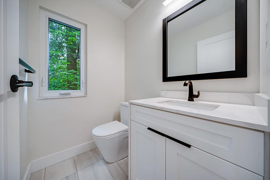 867 Frederick Road North Vancouver, BC - 29