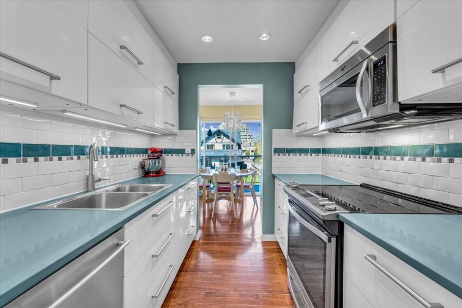 303 966 W 14th Avenue Vancouver, BC - 12