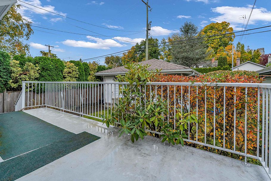 3863 W 30th Avenue Vancouver, BC - 16