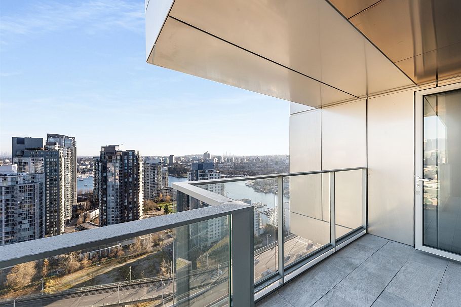 3209 1480 Howe Street Vancouver, BC - 2