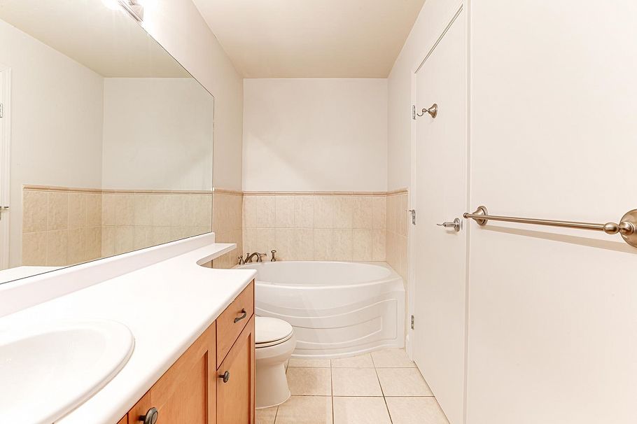 211 6198 Ash Street Vancouver, BC - 18