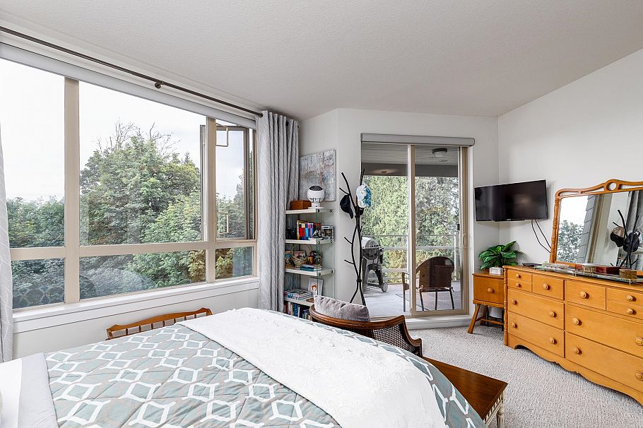 301 560 Raven Woods Drive North Vancouver, BC - 17