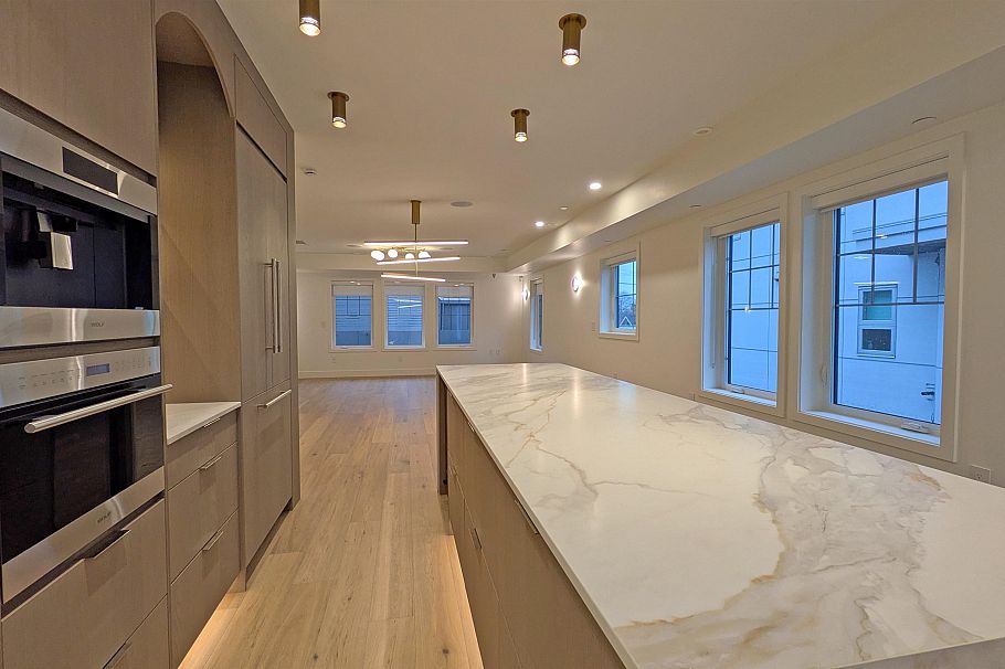 1139 W 33rd Avenue Vancouver, BC - 4