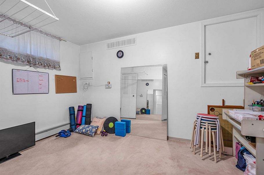 3863 W 30th Avenue Vancouver, BC - 6