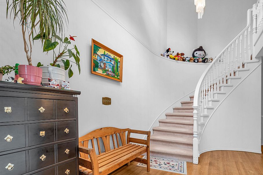 3863 W 30th Avenue Vancouver, BC - 25