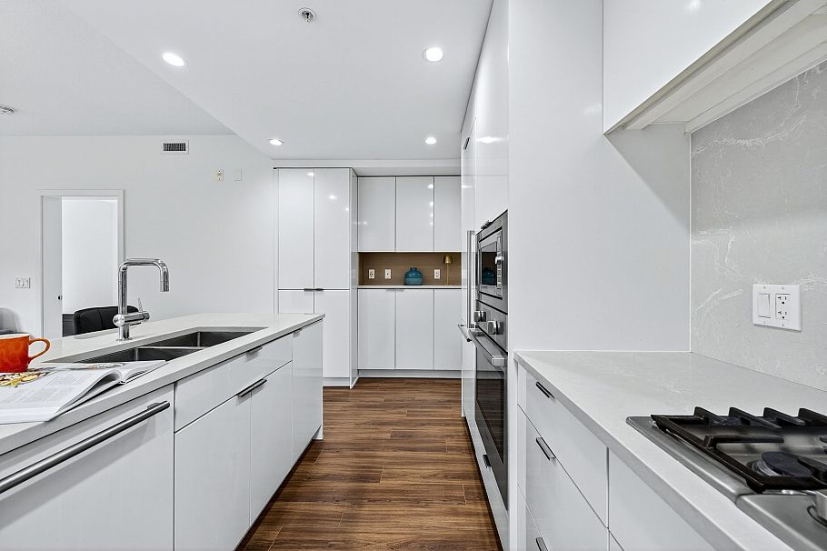 205 7928 Yukon Street Vancouver, BC - 14