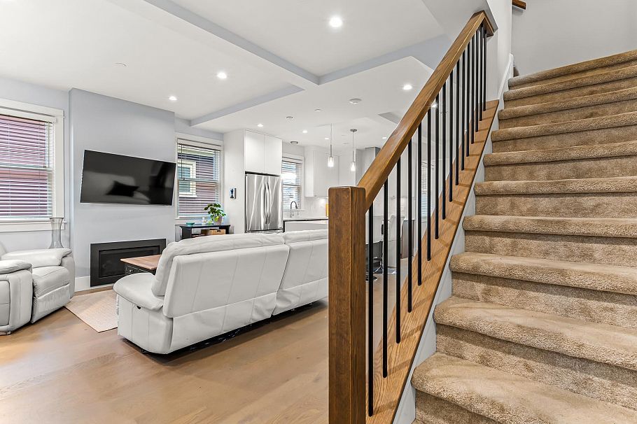 437 Vernon Drive Vancouver, BC - 11