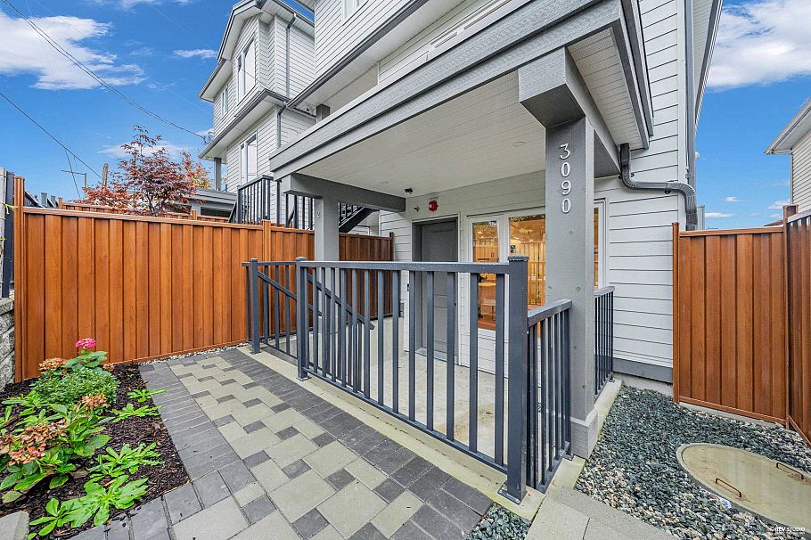 2 3090 Vanness Avenue Vancouver, BC - 23