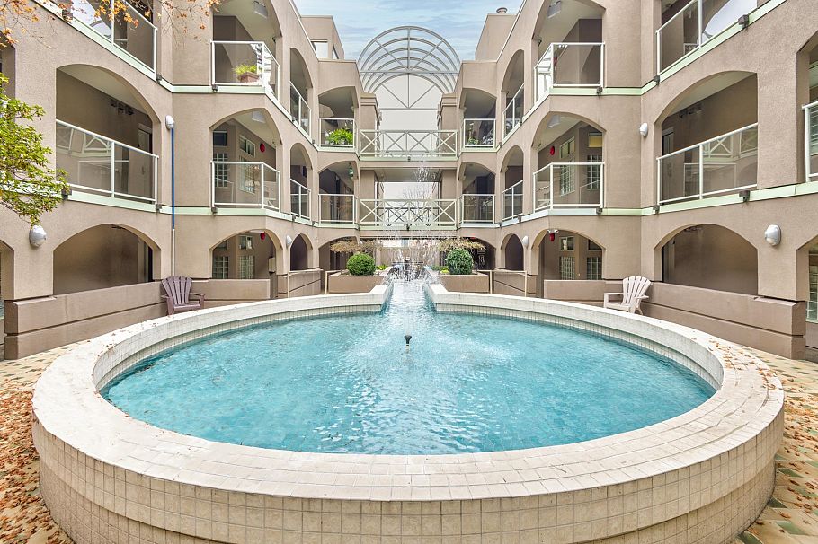 204 1082 W 8th Avenue Vancouver, BC - 1