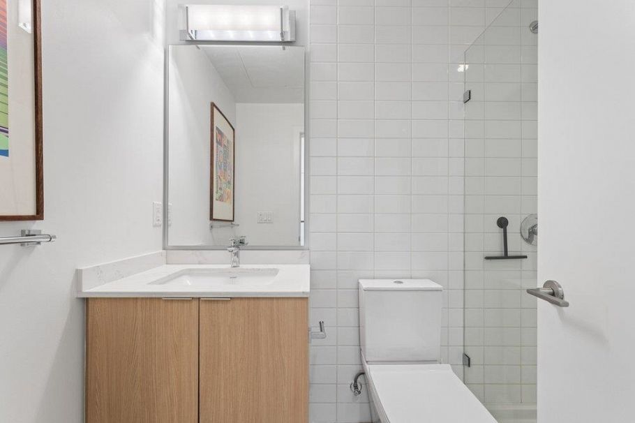 509 725 Marine Drive North Vancouver, BC - 15